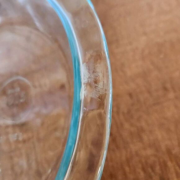 Pyrex 9.5 in thick clear glass round pie plate ruffled edge 24cm - Picture 3 of 3